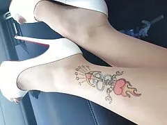 Piloto feliz satisfacer amante pornocaseromexicano con grandes tetas.